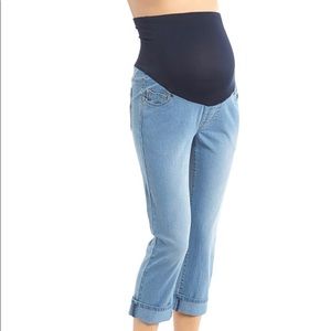 🦄 2X’s Host Pick 🦄 PowerWash Capri Jeans Maternity